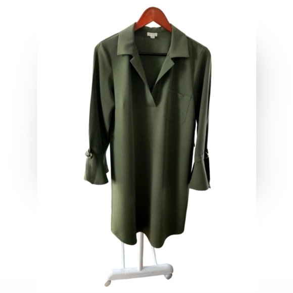 Spedse Dresses & Skirts - Spedse Womens forest green Dress with bell sleeves